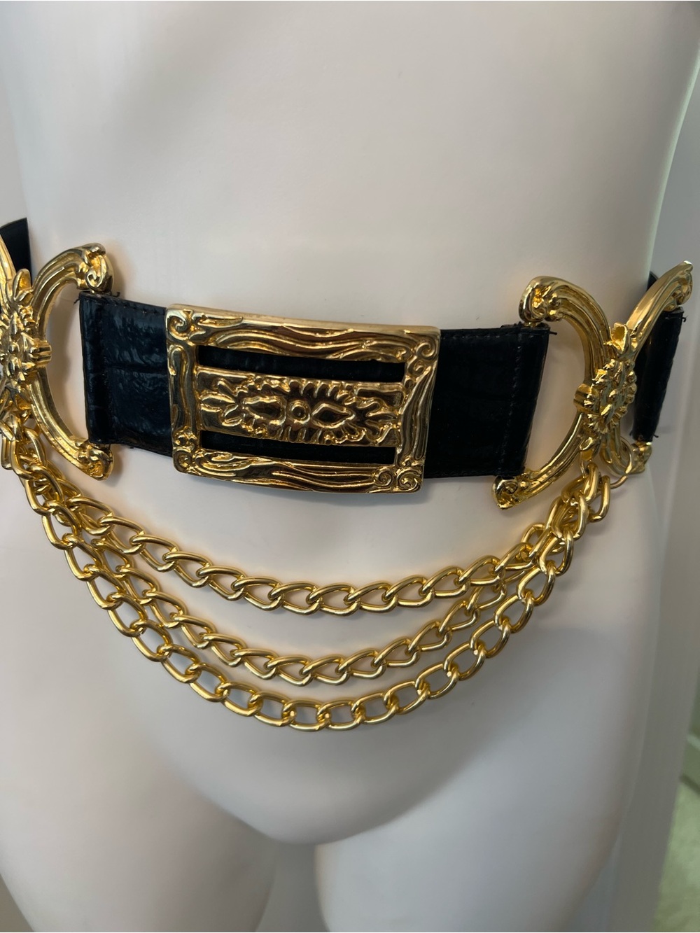 Vintage 80s Black Croc Bonded Leather Gold Chain Statement Belt S/M 31.5”